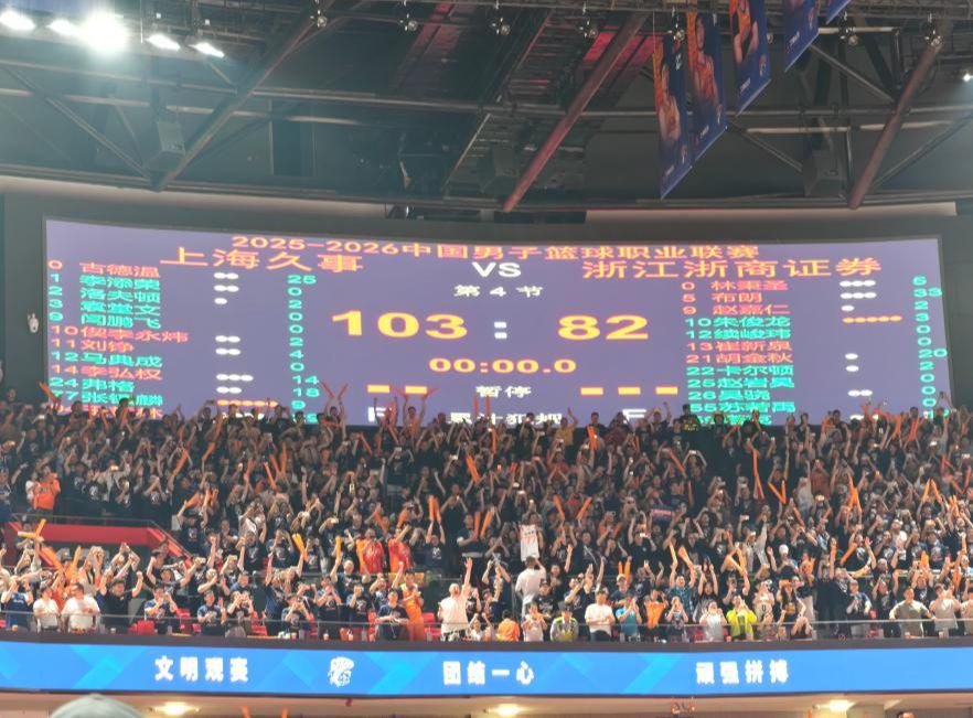 罗马诺：曼联2月就和安德雷桑托斯经纪人沟通，维韦尔了解他