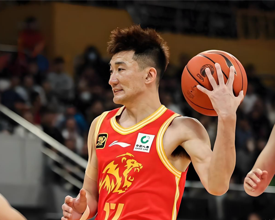 效力8年成为总冠军中锋！是时候打主力了，联手东契奇？