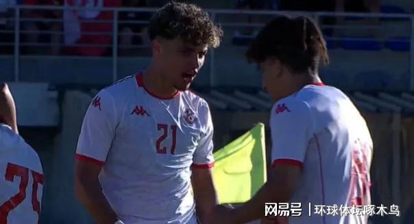 压哨狂购物?7000万镑拿下巴莱巴后,曼联打算从皇萨扫货?