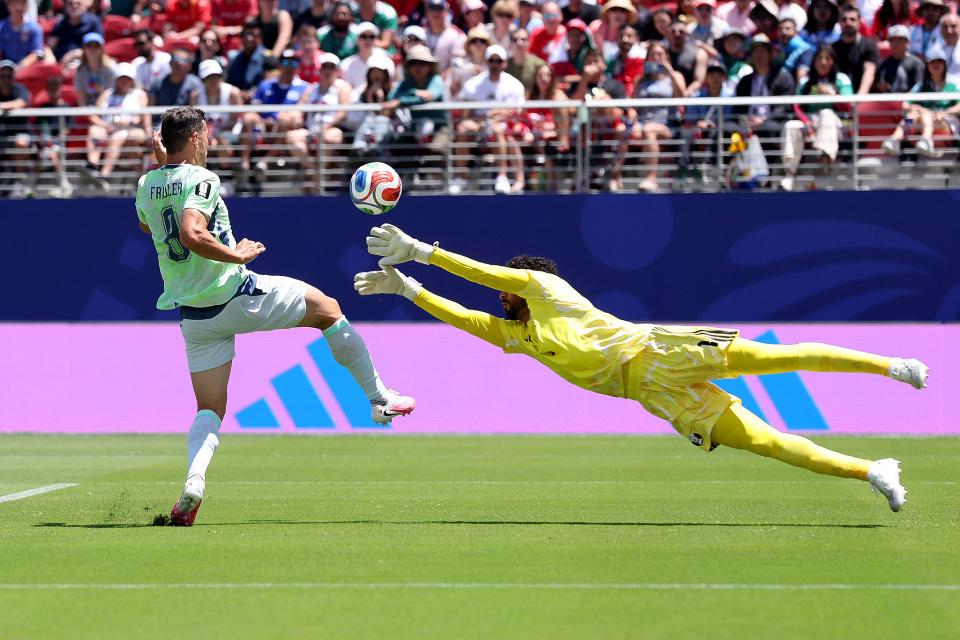 雨燕直播罗马诺：曼联现在将中场的引援重点缩小至2名球员